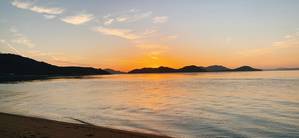 海夕日