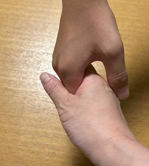 手